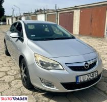 Opel Astra 2011 1.7 110 KM