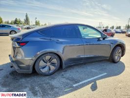 Tesla Model Y 2026