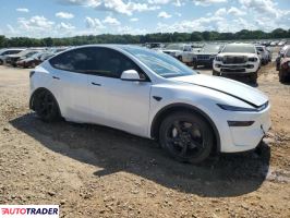 Tesla Model Y 2026