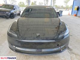 Tesla Model 3 2025