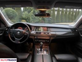 BMW 750 2015 4.4 450 KM BMW 750 2015 4.4 450 KM