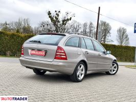 Mercedes C-klasa 2006 2.1 150 KM