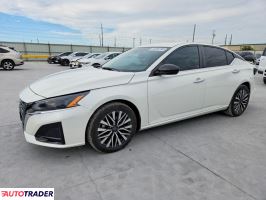 Nissan Altima - zobacz ofertę
