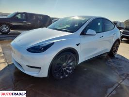Tesla Model Y 2022