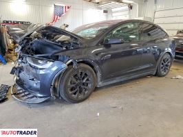Tesla Model X - zobacz ofertę