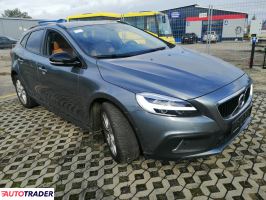 Volvo V40 2019 1.5 152 KM