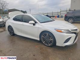 Toyota Camry 2020 3