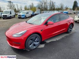 Tesla Model 3 - zobacz ofertę