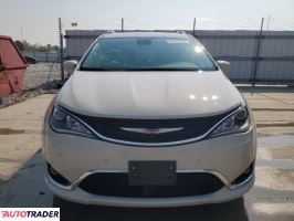 Chrysler Pacifica 2019 3