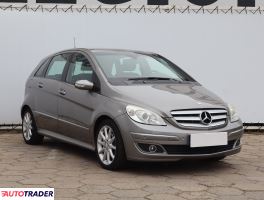 Mercedes B-klasa - zobacz ofertę Mercedes B-klasa - zobacz ofertę
