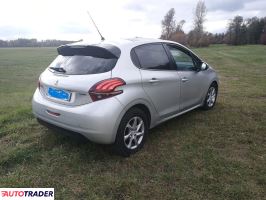 Peugeot 208 2016 1.6 99 KM