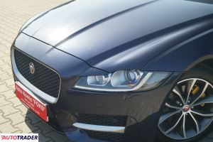 Jaguar XF 2018 2.0 180 KM