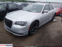 Chrysler 300C 2021 3