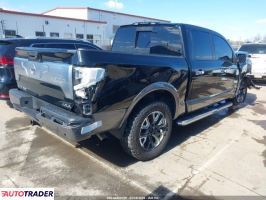 Nissan Titan 2020 5