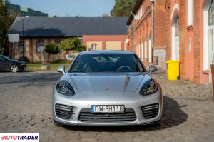 Porsche Panamera 2014 4.8 440 KM