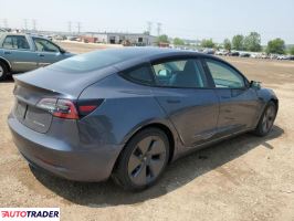 Tesla Model 3 2022