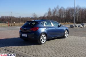 Opel Astra 2010 2.0 160 KM