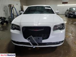 Chrysler 300C 2021 3