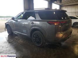 Nissan Pathfinder 2022 3