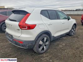 Volvo XC40 2022 2