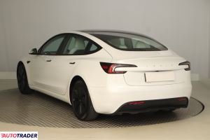 Tesla Model 3 2023 278 KM
