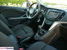 Opel Zafira 2017 1.4 140 KM