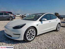 Tesla Model 3 - zobacz ofertę
