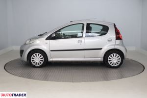 Peugeot 107 2012 1.0 67 KM