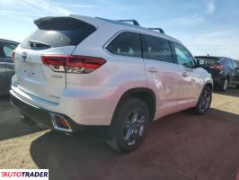 Toyota Highlander 2019 3