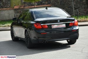 BMW 730 2012 3.0 258 KM