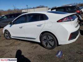 Hyundai IONIQ Hybrid 2022 1