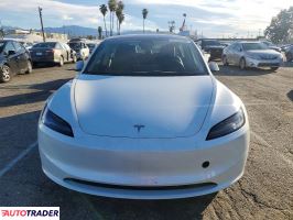 Tesla Model 3 2025