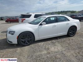 Chrysler 300C 2023 3