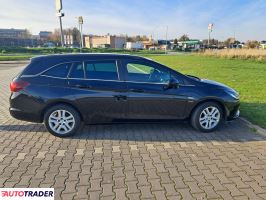 Opel Astra 2018 1.6 110 KM