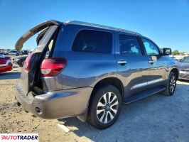 Toyota Sequoia 2022 5