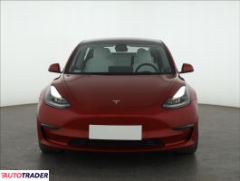 Tesla Model 3 2021 490 KM