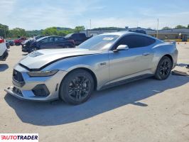 Ford Mustang 2025 5