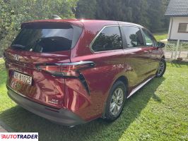 Toyota Sienna 2021 2.5 189 KM