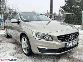 Volvo V60 2015 2.0 150 KM
