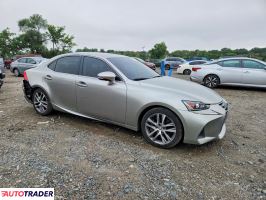Lexus IS 2020 3