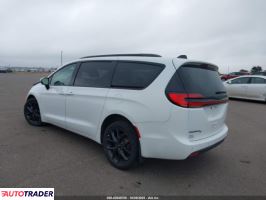 Chrysler Pacifica 2023 3