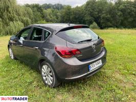 Opel Astra 2013 1.7 130 KM