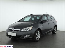 Opel Astra 2011 1.4 138 KM