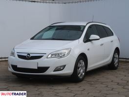 Opel Astra 2011 1.4 99 KM