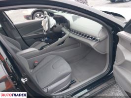 Hyundai Elantra 2024 2 Hyundai Elantra 2024 2
