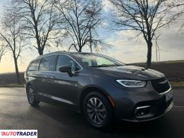 Chrysler Pacifica 2021 3.6 291 KM