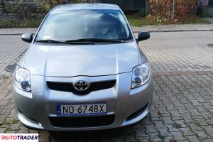 Toyota Auris 2010 1.3 101 KM