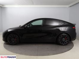 Tesla Model Y 2022 527 KM