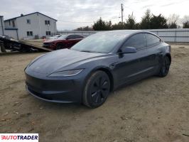 Tesla Model 3 2024
