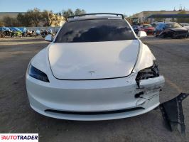 Tesla Model 3 2025